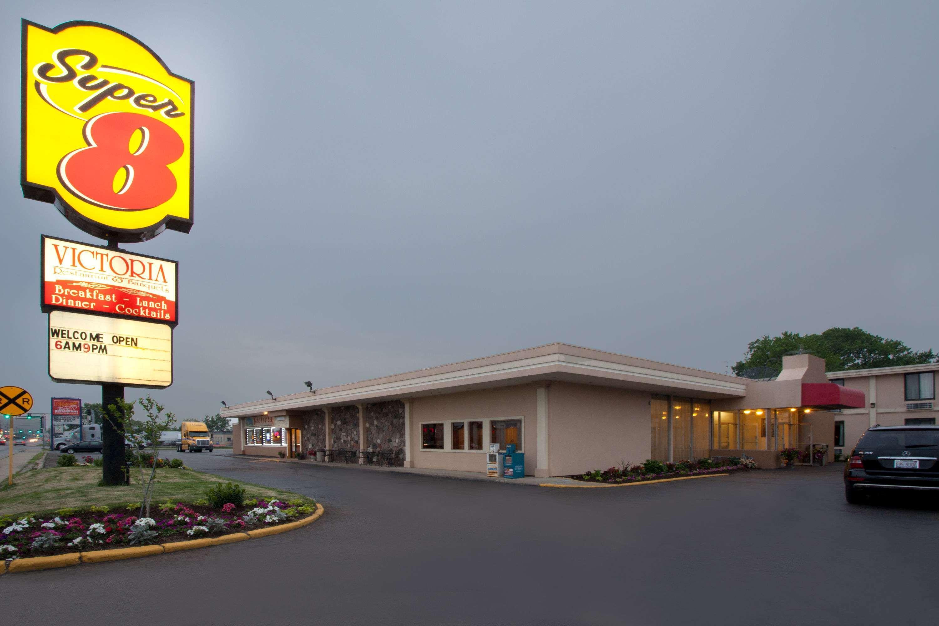 Super 8 By Wyndham Chicago Northlake O'Hare South Exterior photo